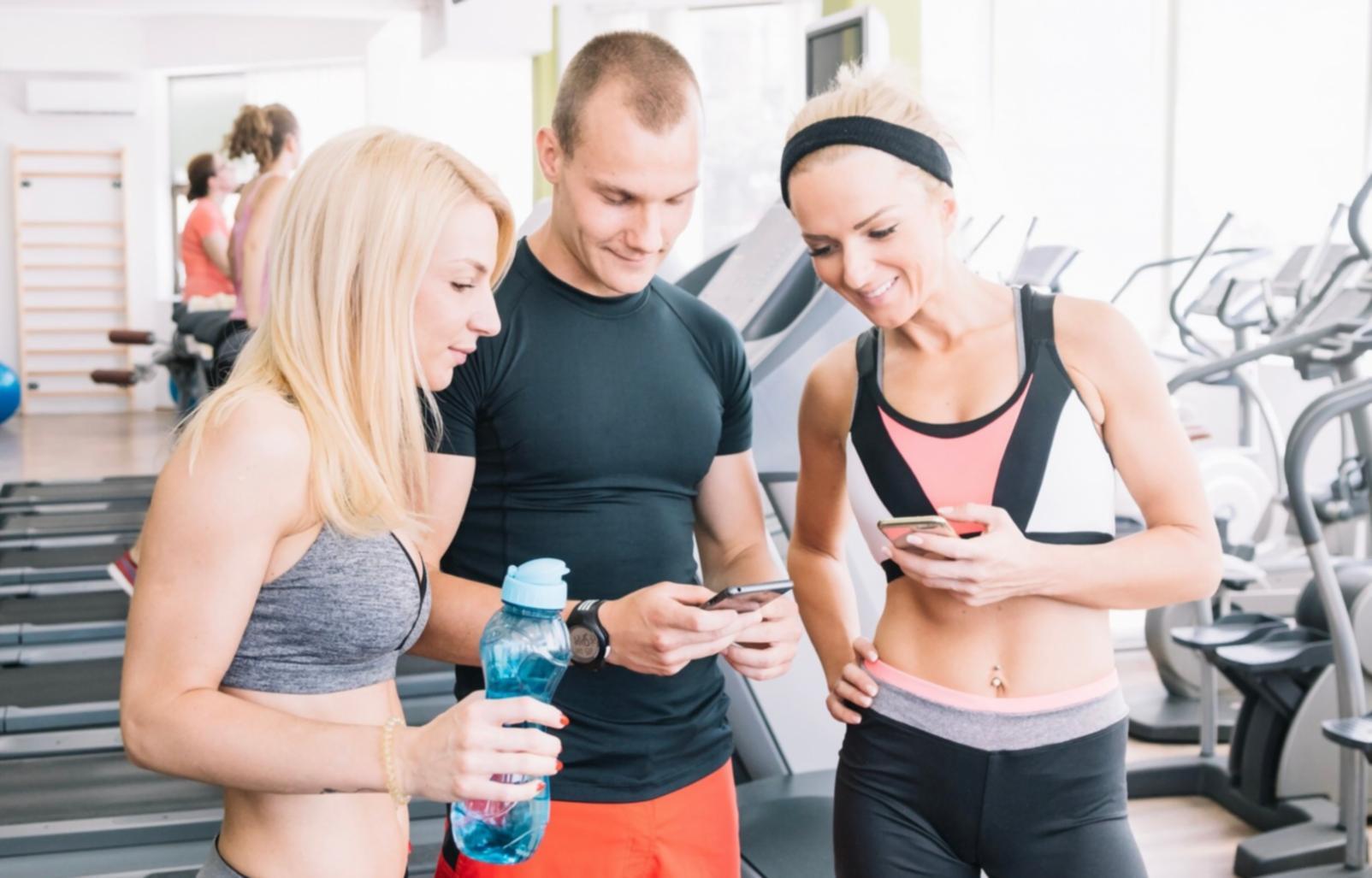 Демонстрация упражнений для укрепления мышц спины