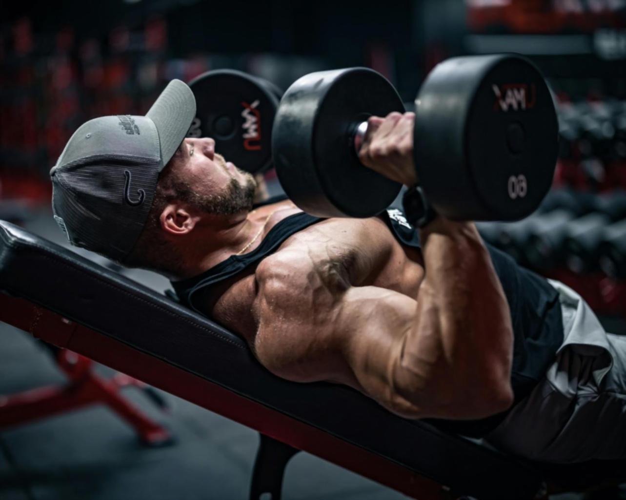 Изучение анатомии и правильной техники выполнения упражнений